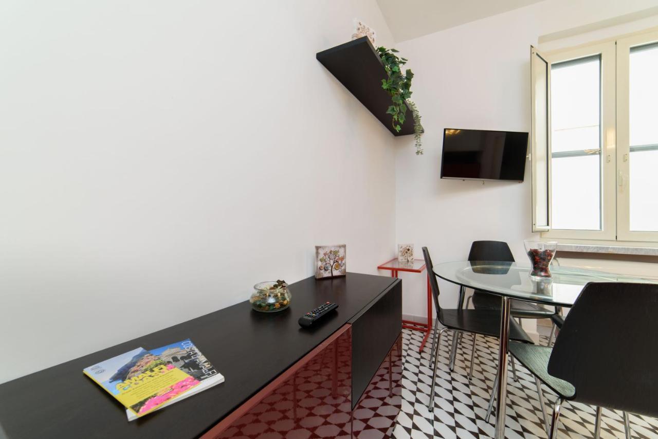 Appartamento Centro Storico - Wifi & Cucina Salerno Esterno foto